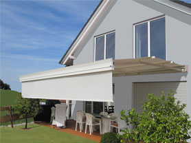 awnings with valances, pic in colours